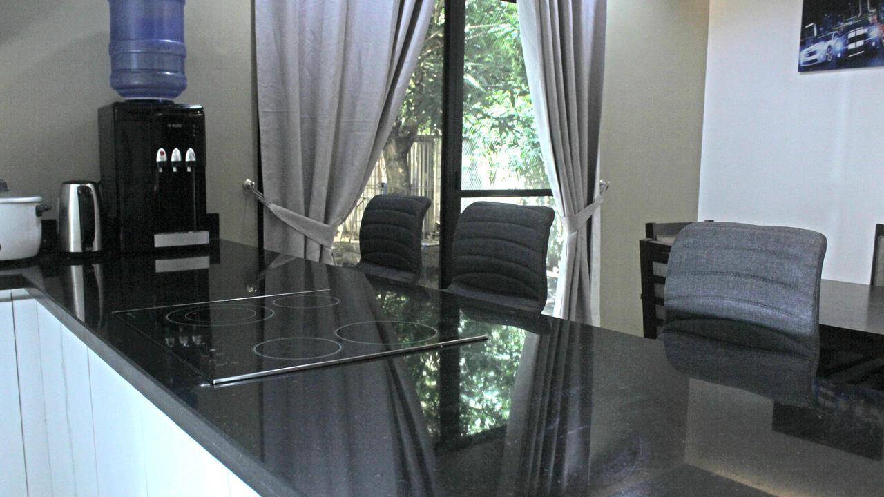 Hanella'S Place Bacong  Exterior photo